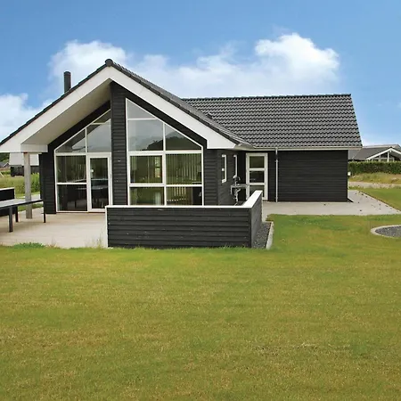 Holiday home 4 Bedroom Gorgeous In Haderslev